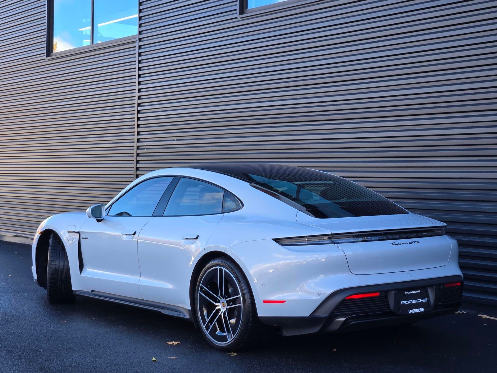 New 2026 Porsche Taycan GTS AWD/4WD image 3