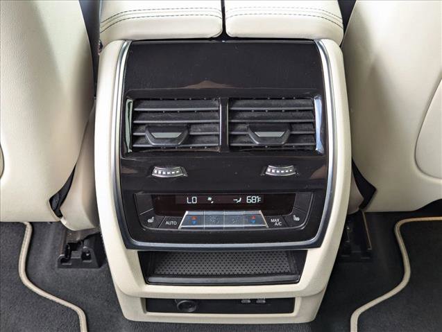 Used 2022 BMW X7 M50i AWD/4WD image 15