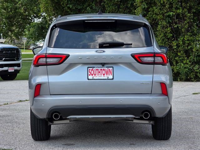 Used 2023 Ford Escape ST-Line w/ Tech Pack #1 AWD/4WD image 7