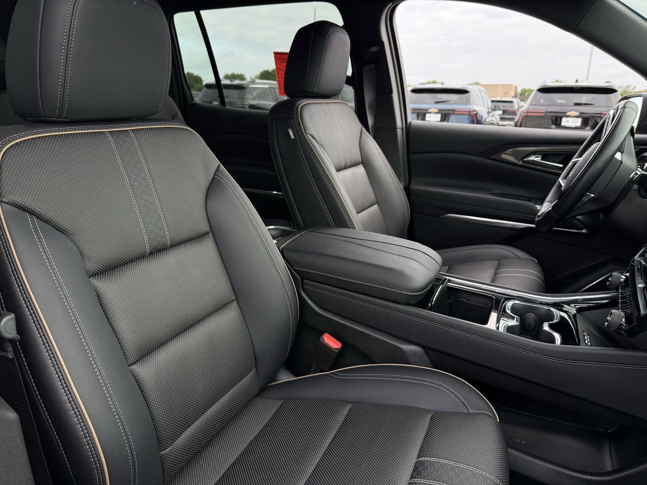 Certified 2025 Chevrolet Traverse High Country image 22