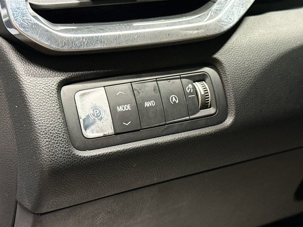 New 2026 GMC Acadia Denali Ultimate w/ LPO, Floor Liner Package image 10