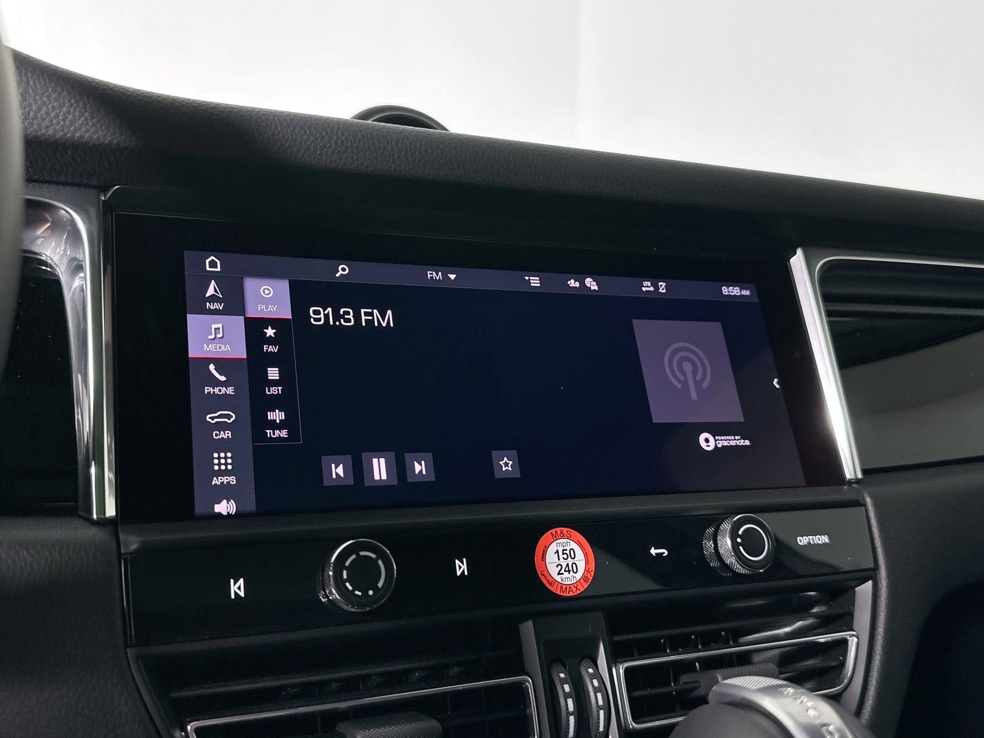 Certified 2025 Porsche Macan image 21