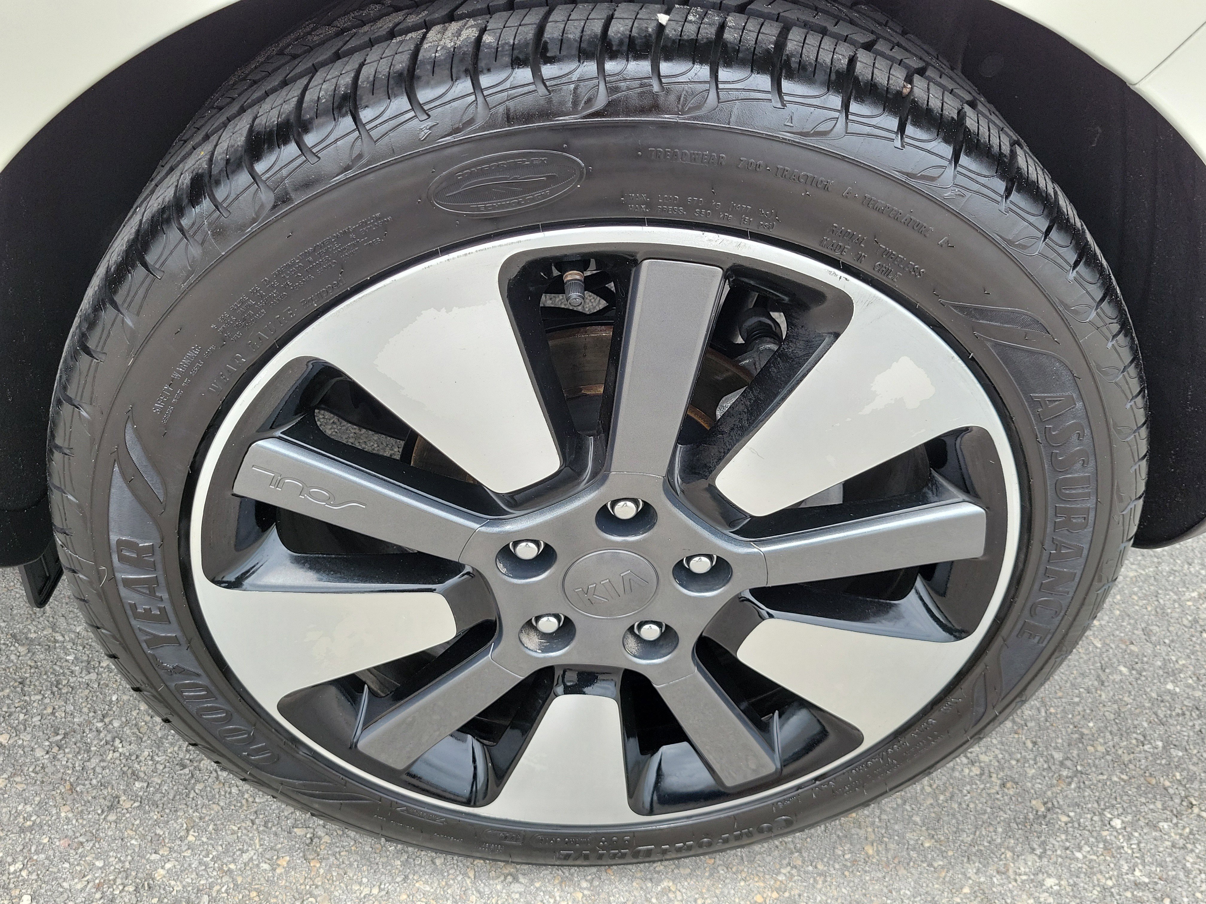 Used 2016 Kia Soul ! w/ Premium Package FWD image 10