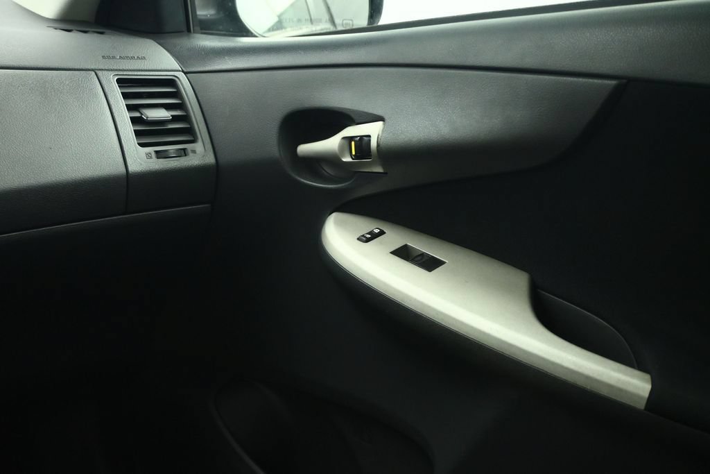 Used 2012 Toyota Corolla S FWD image 44
