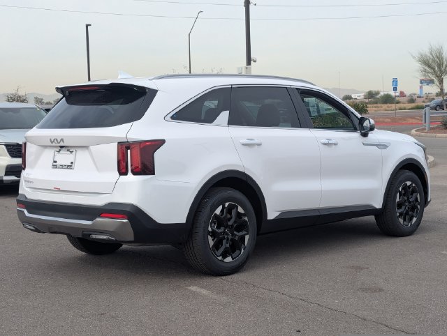 Certified 2026 Kia Sorento S FWD image 5