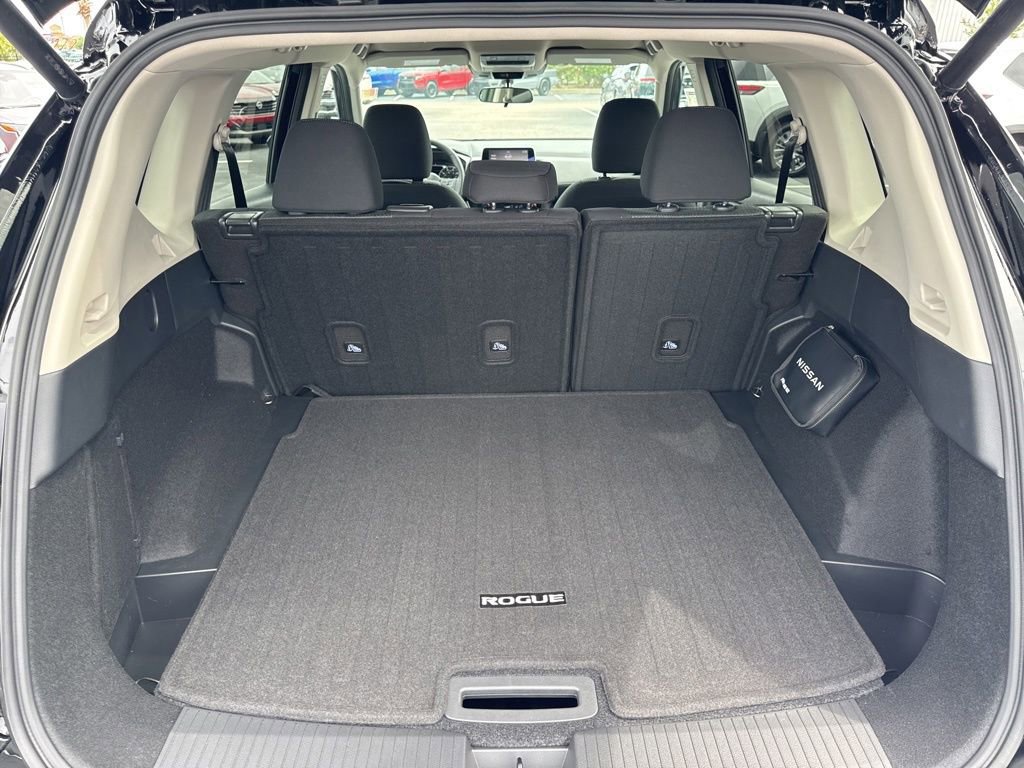 New 2026 Nissan Rogue SV FWD image 16