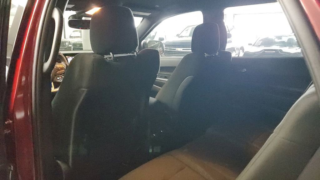 Used 2025 Dodge Durango GT w/ Blacktop Package image 17