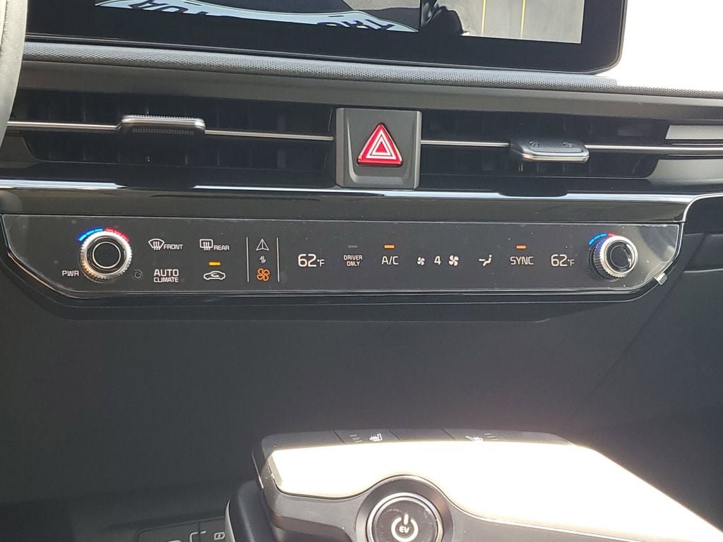 New 2025 Kia EV6 Light w/ Light LR Technology Package image 17