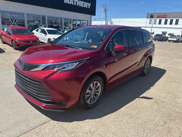 Used 2021 Toyota Sienna LE