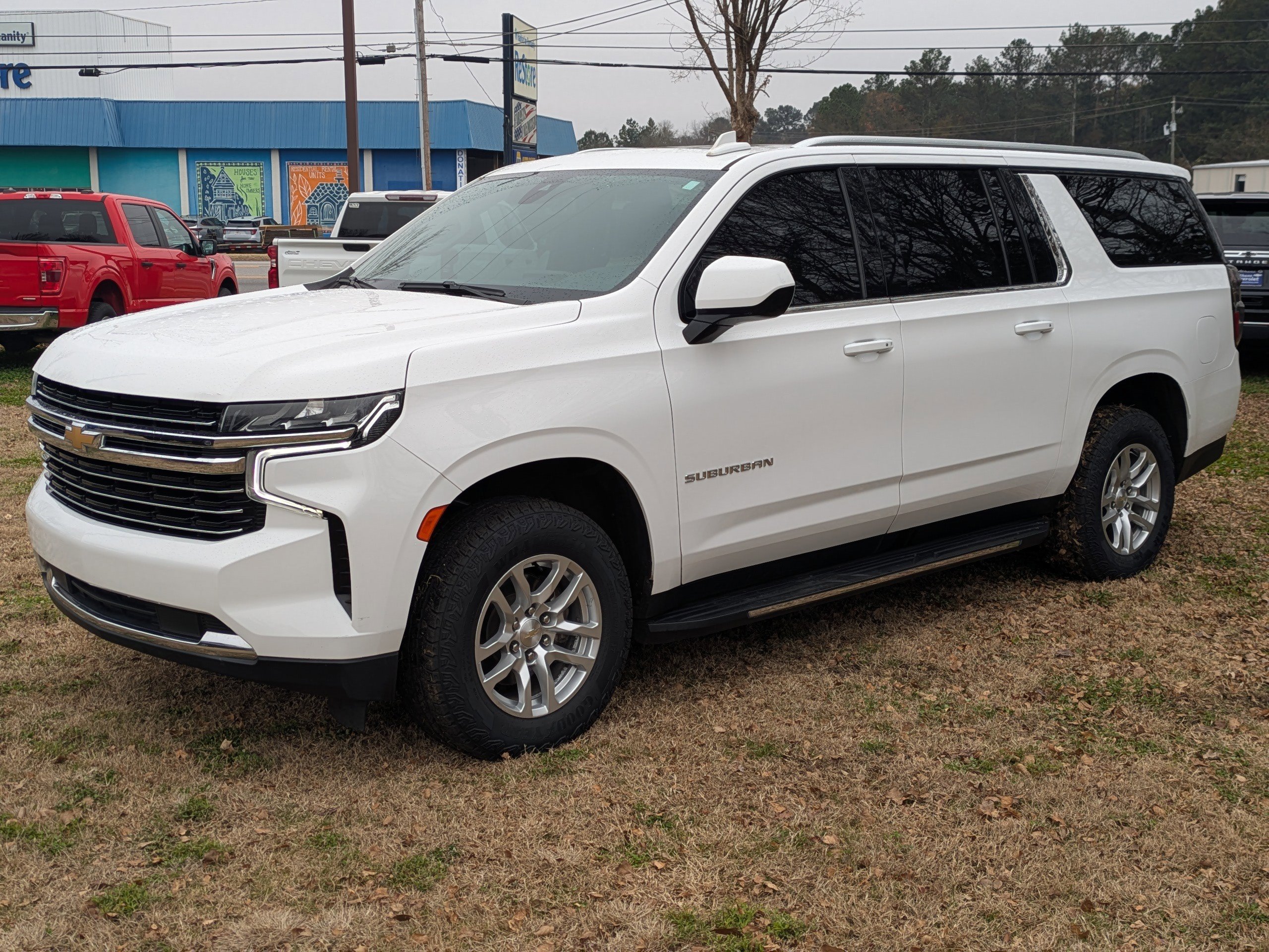 Used 2021 Chevrolet Suburban LT image 8