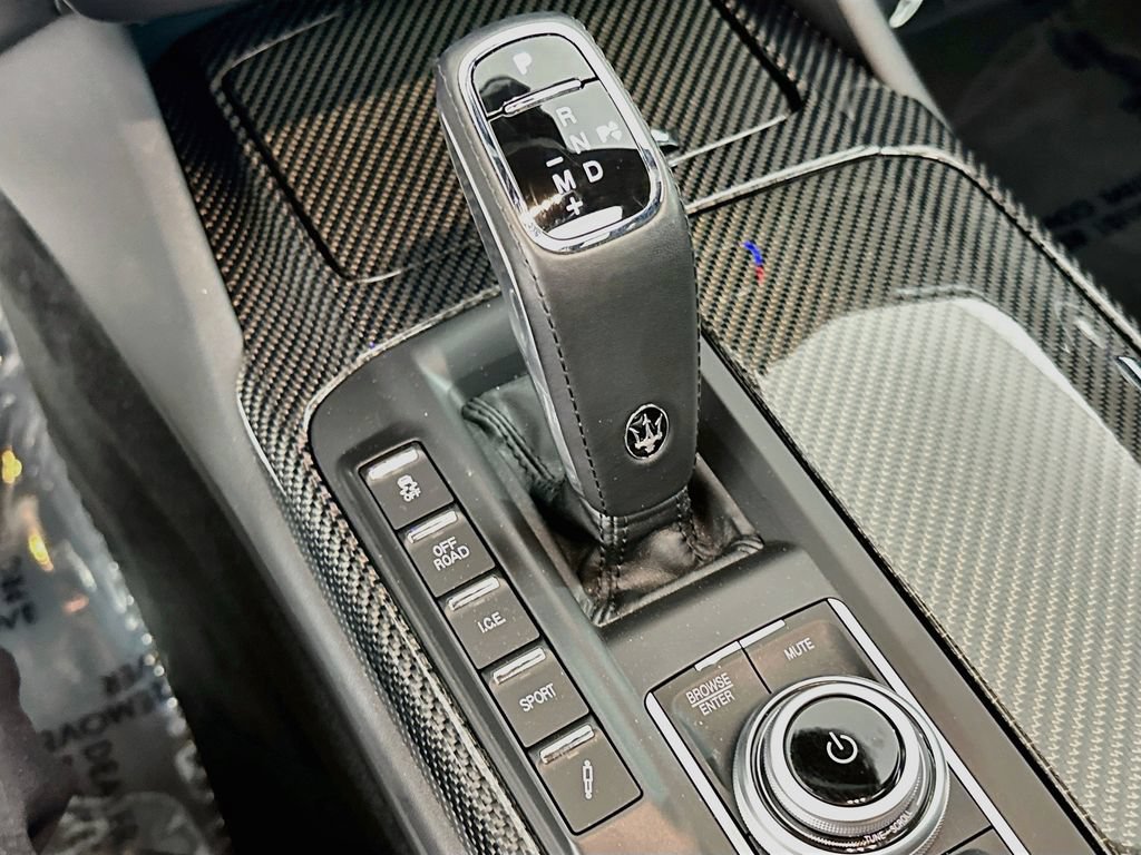 Used 2022 Maserati Levante F Tributo AWD/4WD image 19