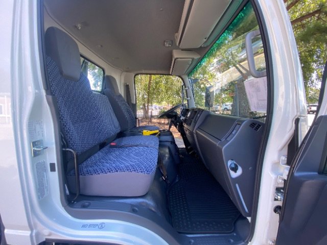 Used 2024 Isuzu NPR image 20