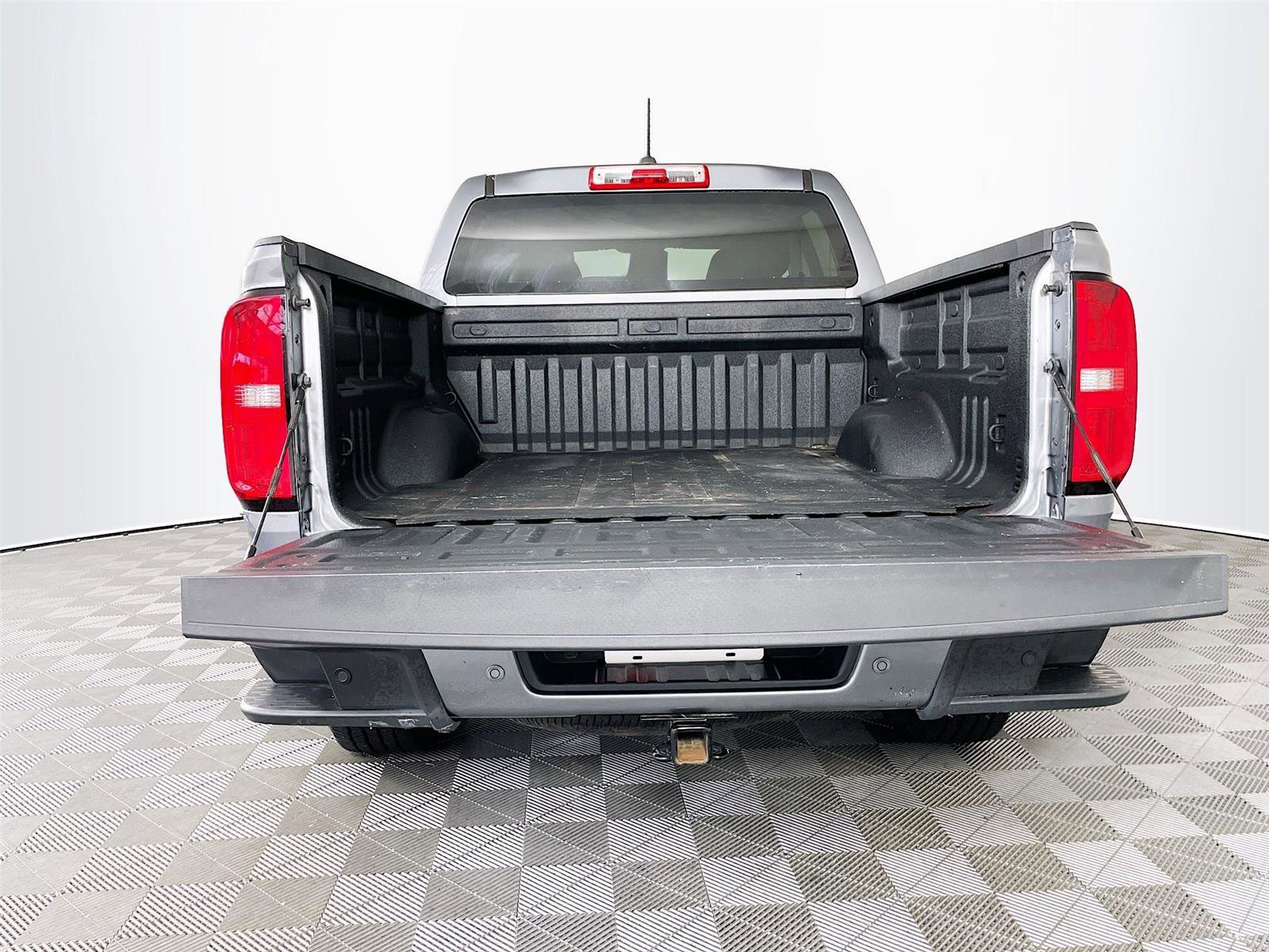Used 2021 Chevrolet Colorado LT w/ Safety Package image 26