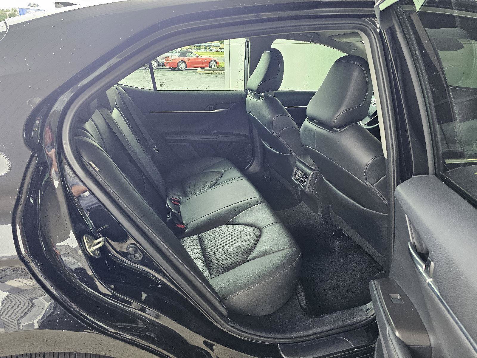 Used 2024 Toyota Camry XLE FWD image 14