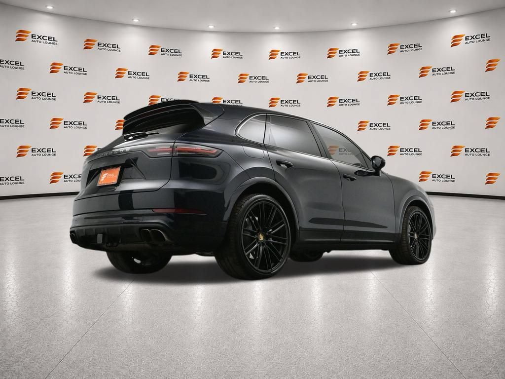 Used 2021 Porsche Cayenne Turbo w/ Premium Package Plus AWD/4WD image 52