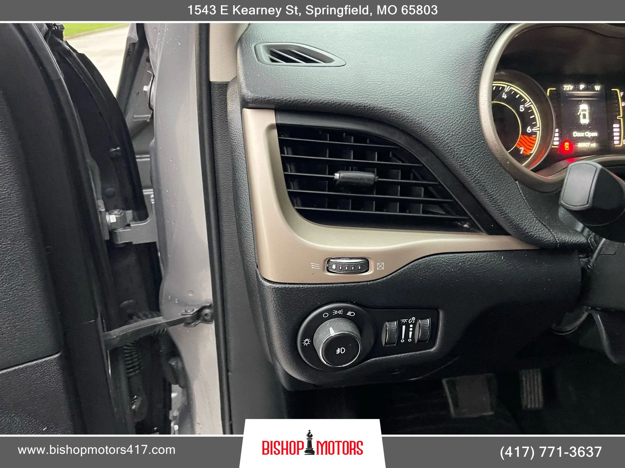 Used 2014 Jeep Cherokee Latitude image 29