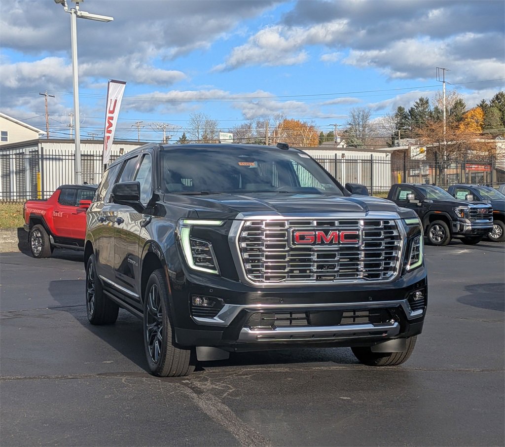 New 2026 GMC Yukon XL Denali w/ Sun & Power Step Package image 3