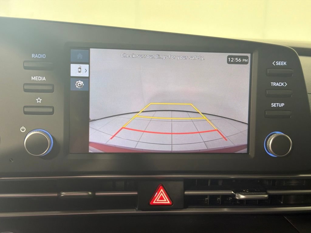 New 2025 Hyundai Elantra Hybrid FWD image 17