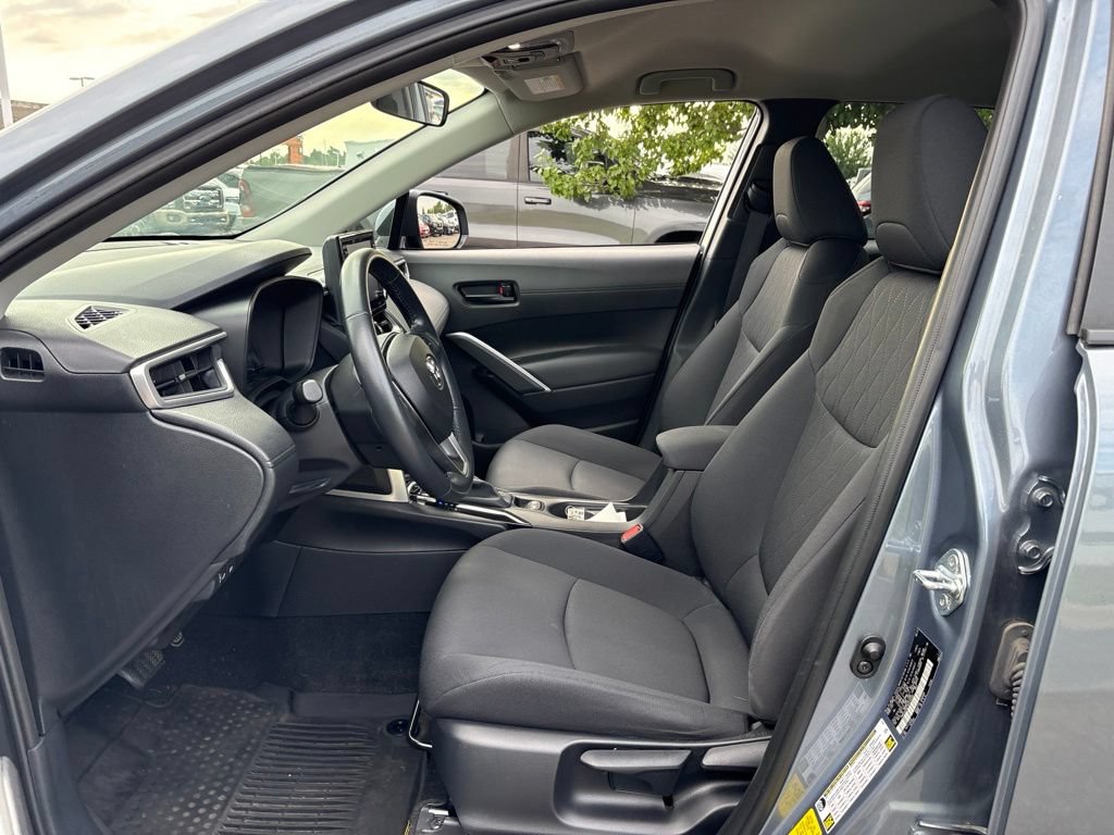 Used 2022 Toyota Corolla Cross LE AWD/4WD image 16