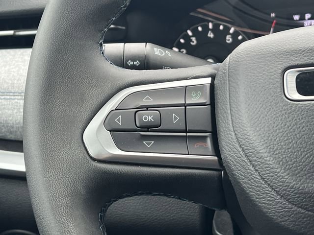 Used 2022 Jeep Compass Latitude w/ Sun and Sound Group image 13