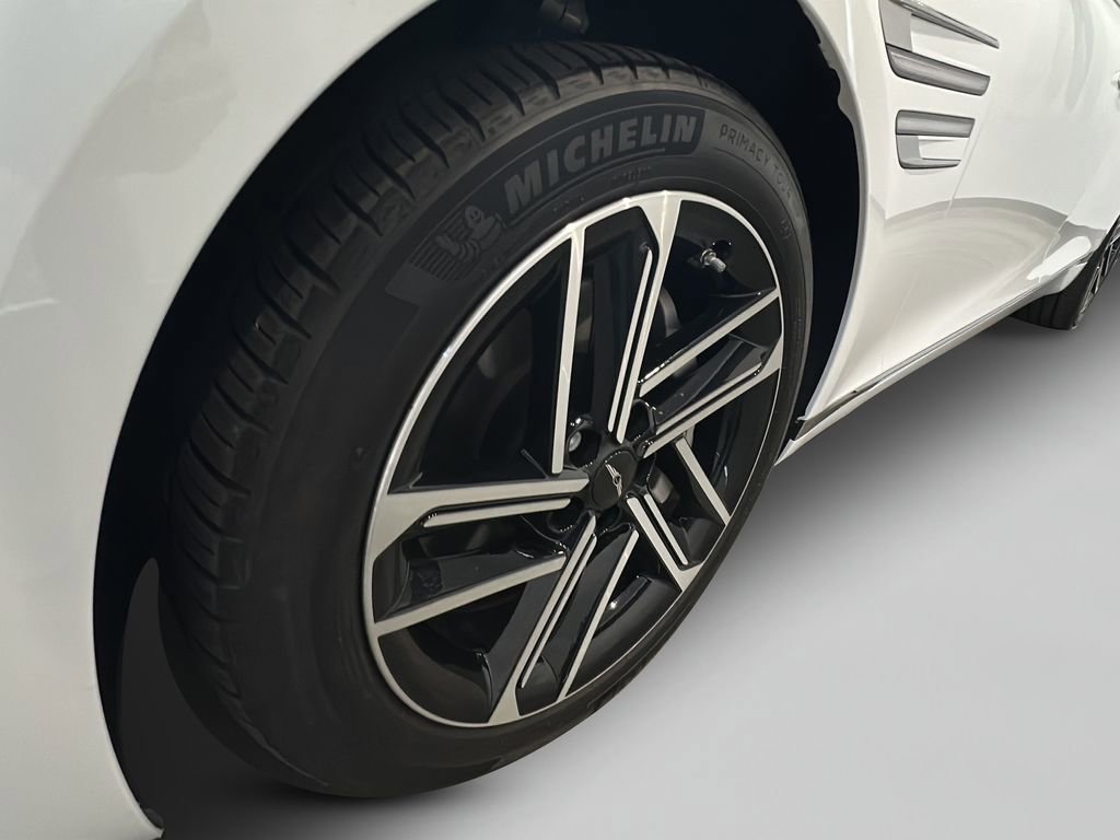 Certified 2025 Genesis G80 2.5T Advanced image 4