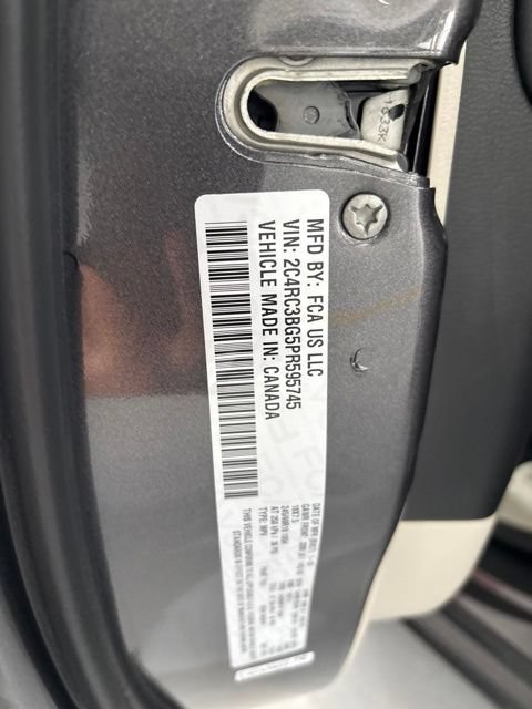 Used 2023 Chrysler Pacifica Touring-L w/ Uconnect Theater Family Group AWD/4WD image 51