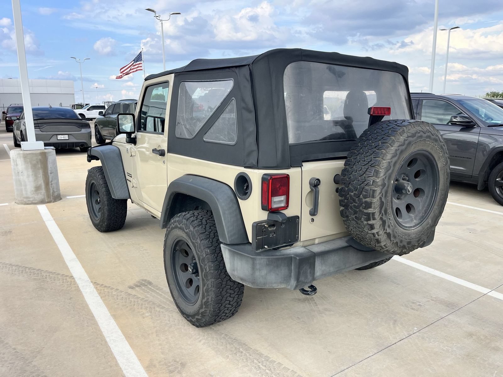 Used 2017 Jeep Wrangler Sport AWD/4WD image 5