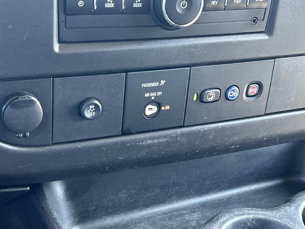 Used 2019 Chevrolet Express 2500 w/ Driver Convenience Package RWD image 21