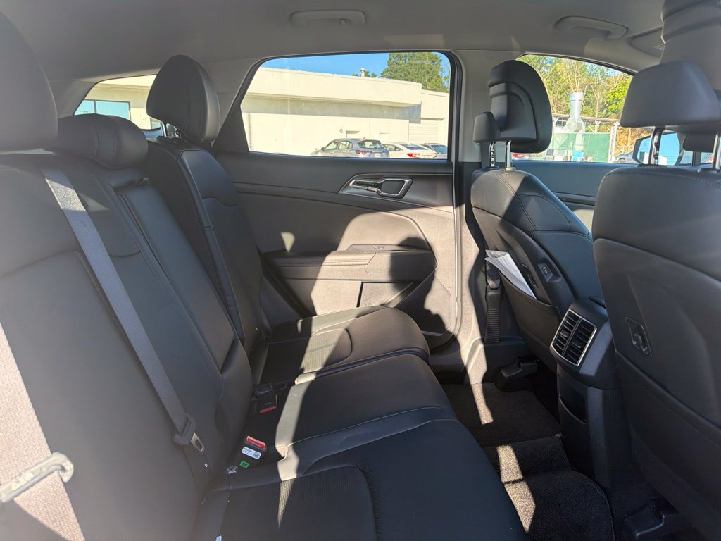 Used 2026 Kia Sportage EX FWD image 43