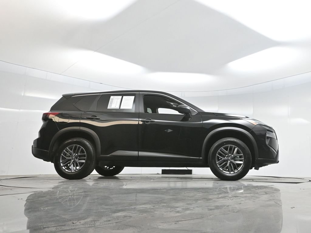 Used 2024 Nissan Rogue S image 56