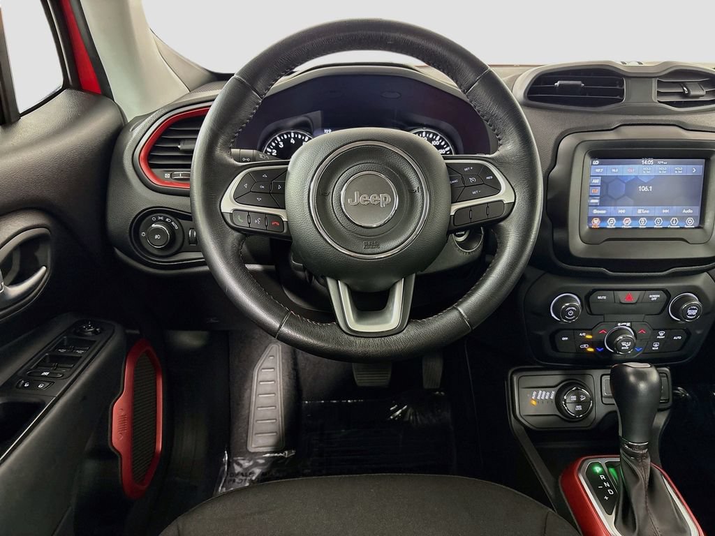 Used 2018 Jeep Renegade Trailhawk AWD/4WD image 21
