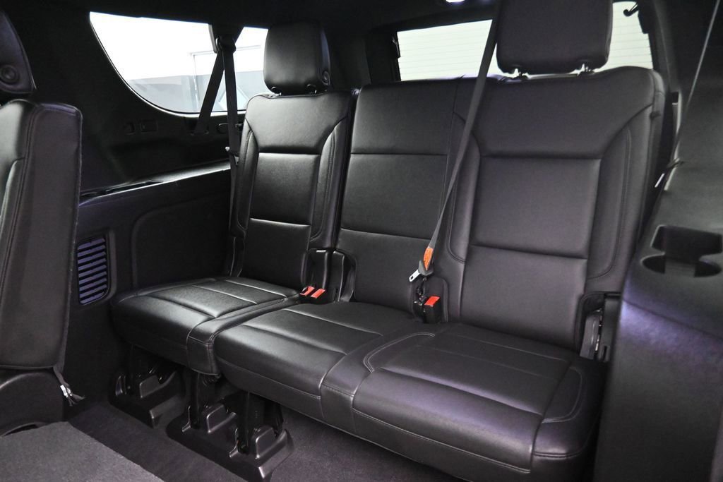 Used 2021 Chevrolet Suburban LT RWD image 13