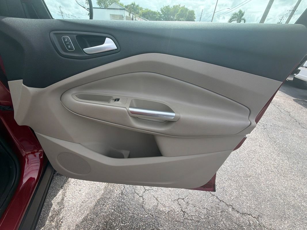 Used 2018 Ford Escape SEL FWD image 18