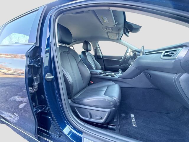 Used 2021 Genesis G70 2.0T image 29