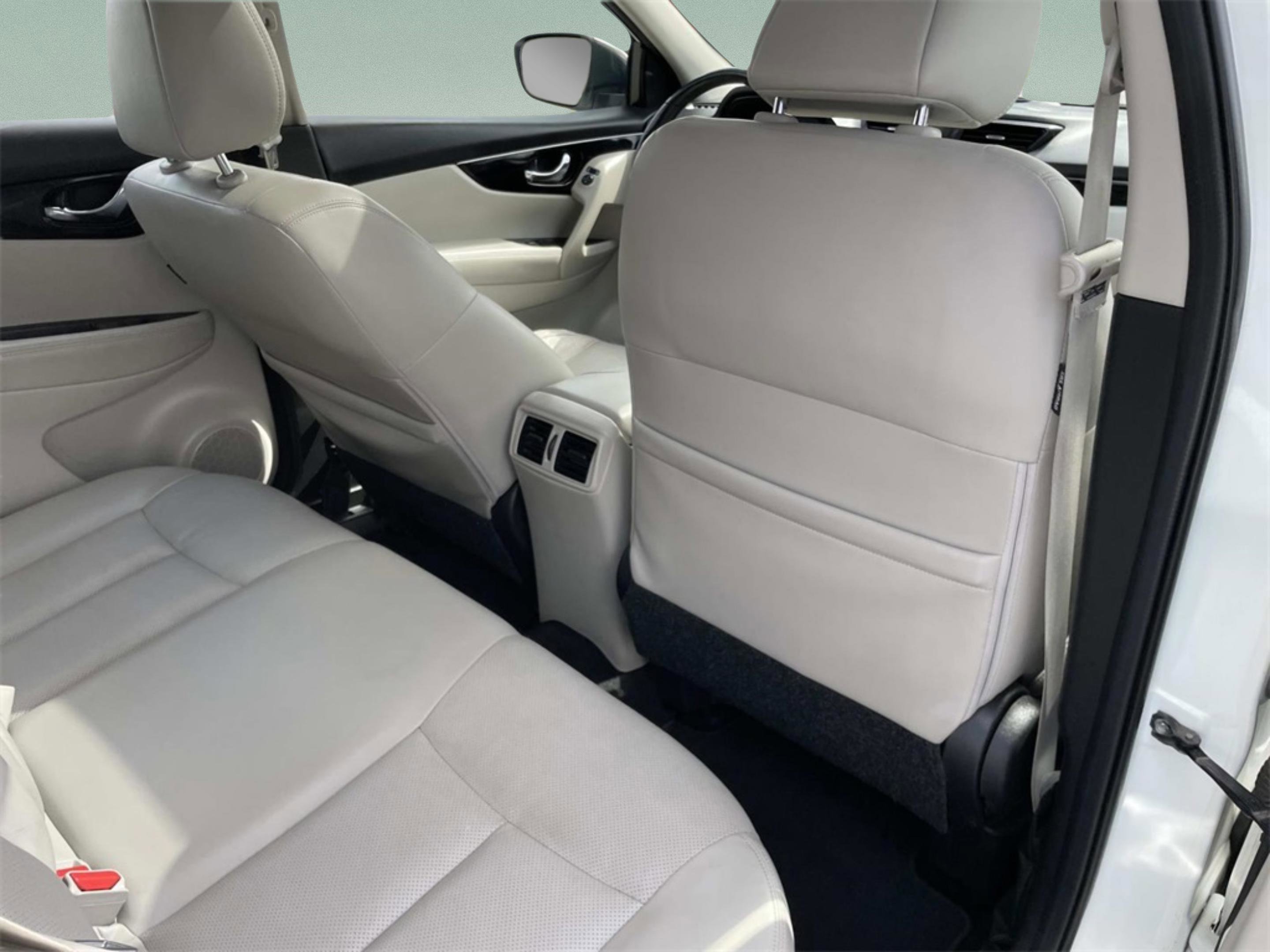 Used 2019 Nissan Rogue Sport SL w/ Premium Package image 18