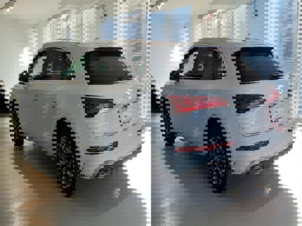 Used 2023 Audi Q5 2.0T Premium w/ Convenience Package image 6