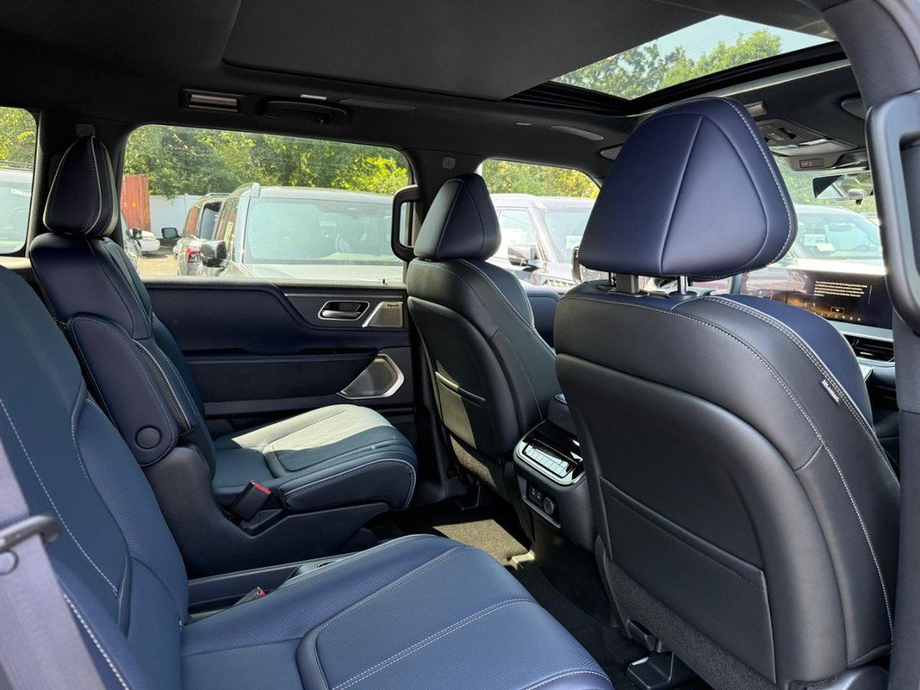 New 2027 INFINITI QX80 Sensory w/ Sport Exterior Package AWD/4WD image 5