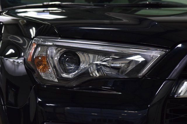 Used 2023 Toyota 4Runner Limited image 10