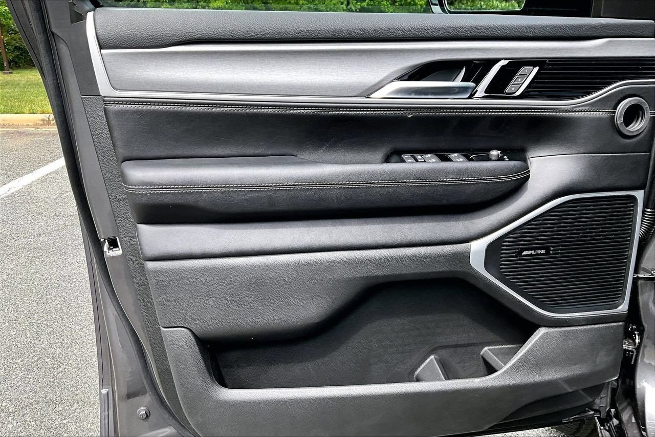 New 2026 Jeep Grand Wagoneer 4WD image 29