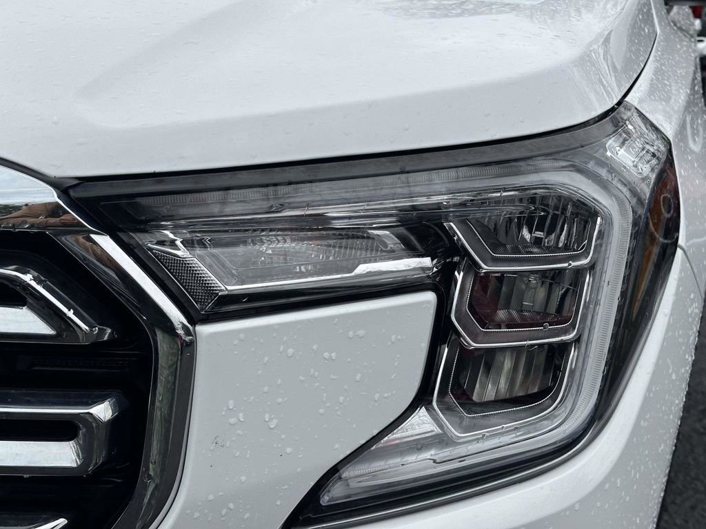 Used 2024 GMC Terrain SLT image 10