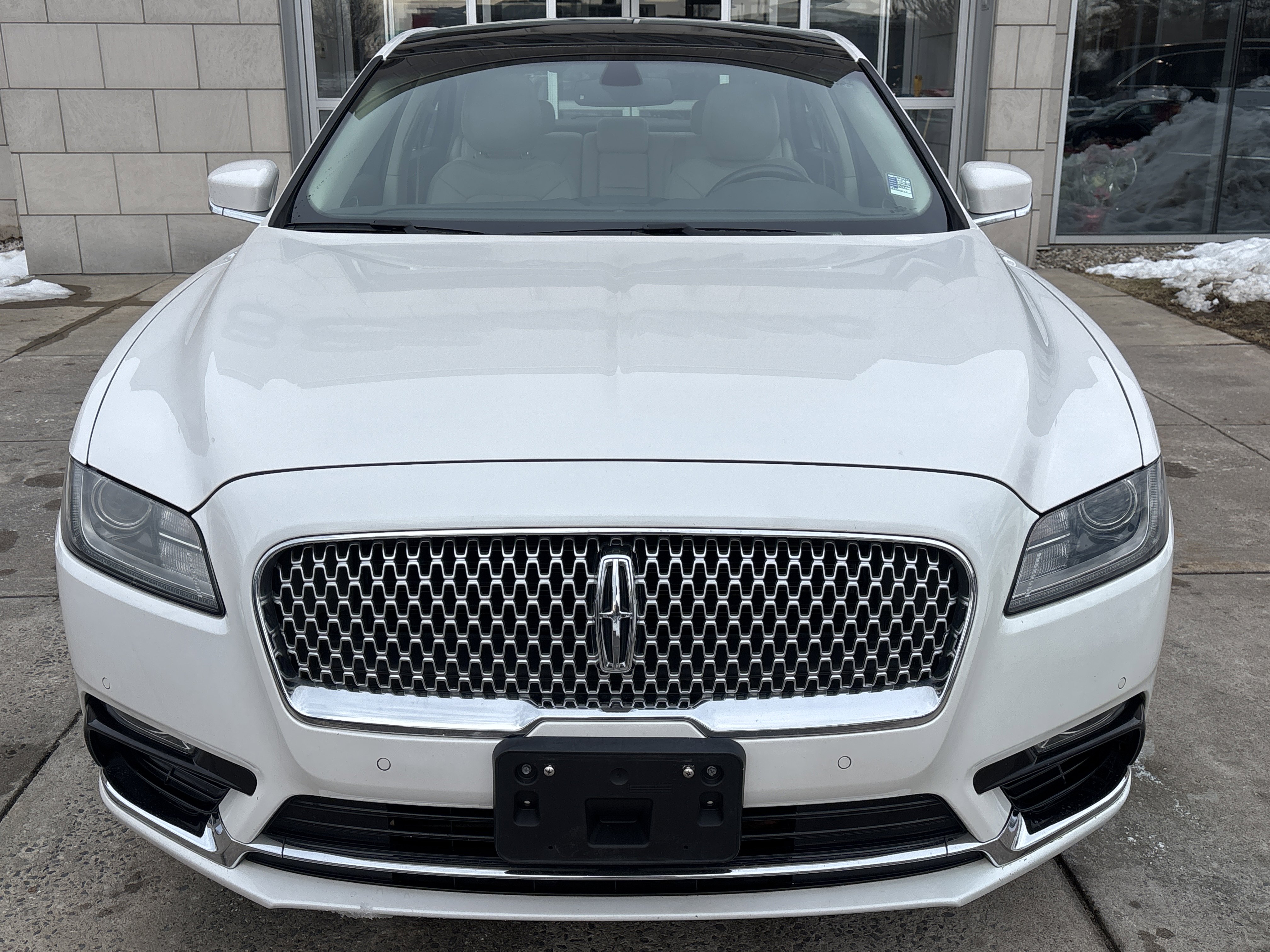 Used 2017 Lincoln Continental Select image 14