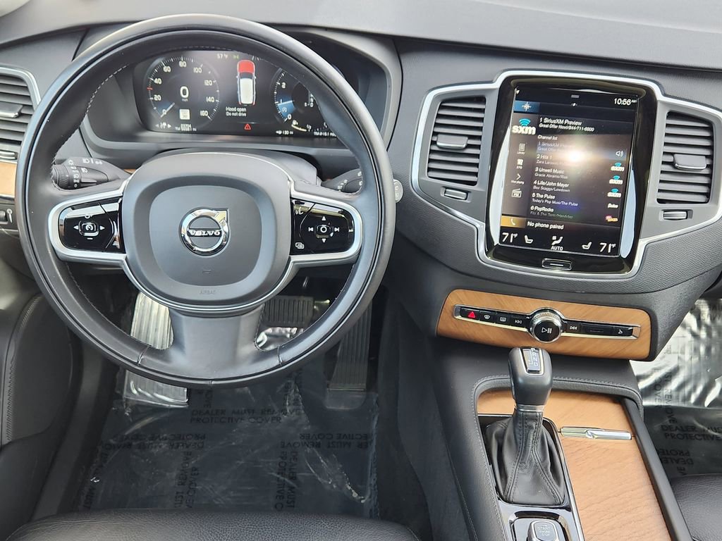 Used 2021 Volvo XC90 T6 Momentum w/ Climate Package image 2