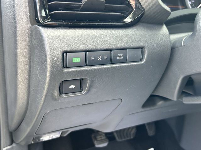 Certified 2022 Nissan Sentra SV FWD image 17