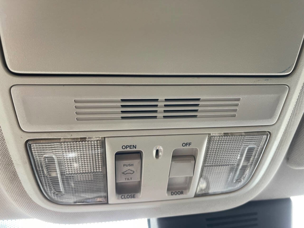 Used 2018 Honda Accord EX image 13