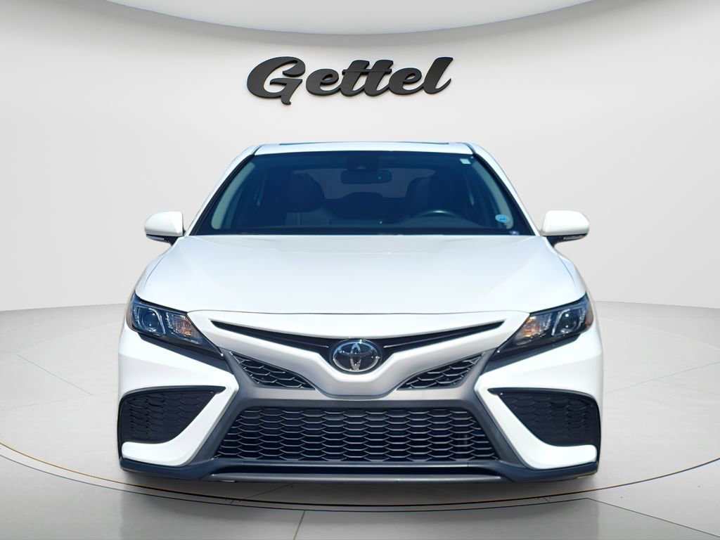 Certified 2022 Toyota Camry SE w/ Cold Weather Package AWD/4WD image 2