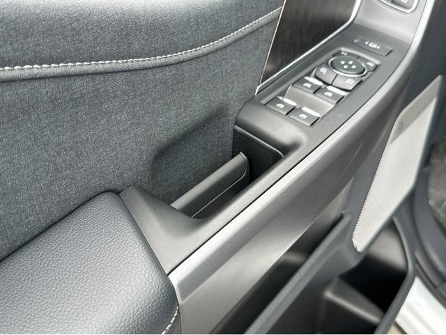 New 2025 Ford F250 Lariat w/ Lariat Ultimate Package image 39