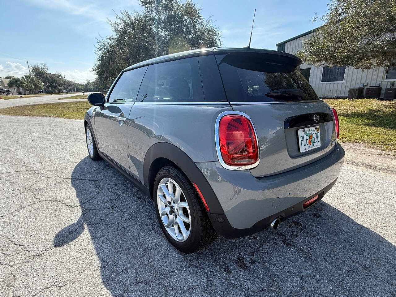 Used 2020 MINI Cooper 2-Door Hardtop image 10