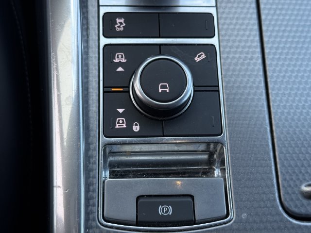 Used 2019 Land Rover Range Rover Sport HST AWD/4WD image 21