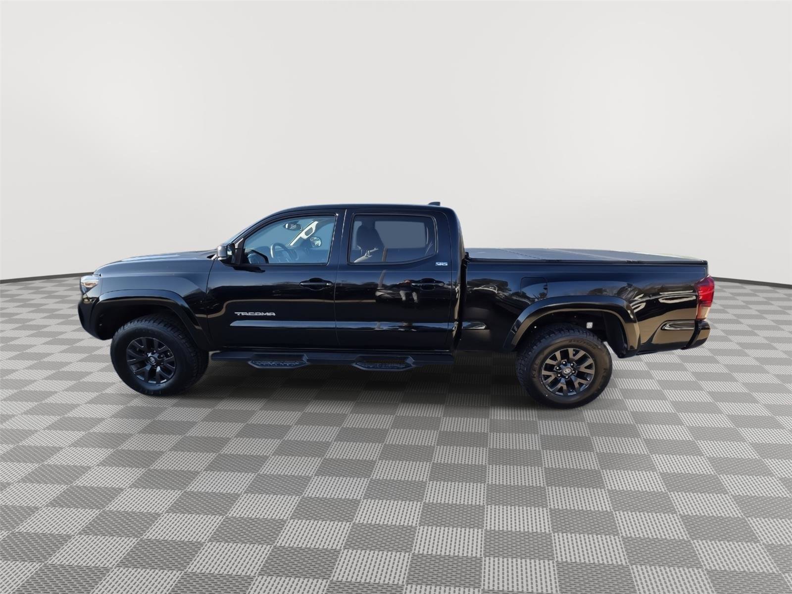 Used 2020 Toyota Tacoma SR5 image 8