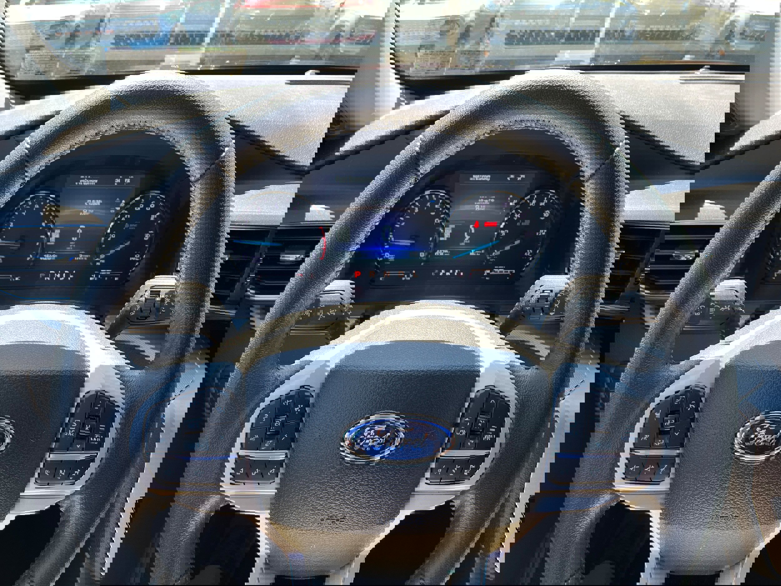 Used 2022 Ford Explorer XLT w/ Equipment Group 202A AWD/4WD image 22